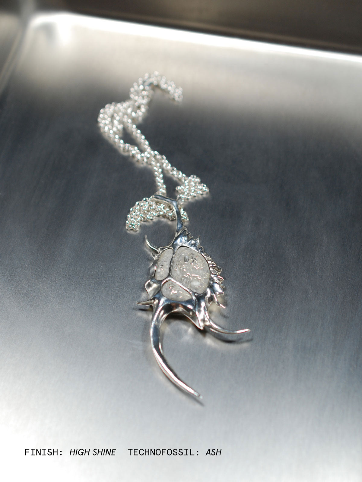 FORGOTTEN TIDE NECKLACE