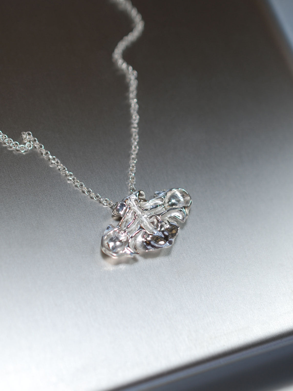 マントルネックレス