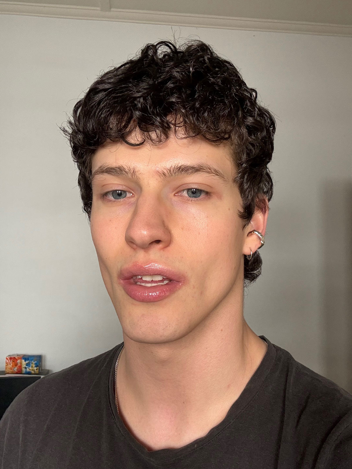 マントルイヤーカフ